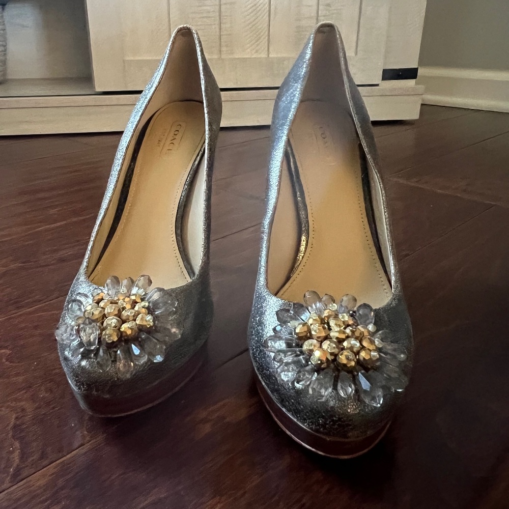 Coach ShoesMetallic Leather Pumps with Beaded Flowers Accent